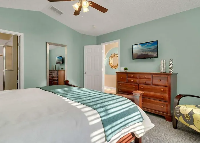Disney Backstage Villa - Stay In This Popular 4 Bed Pool Home That\'S Very Close To Disney